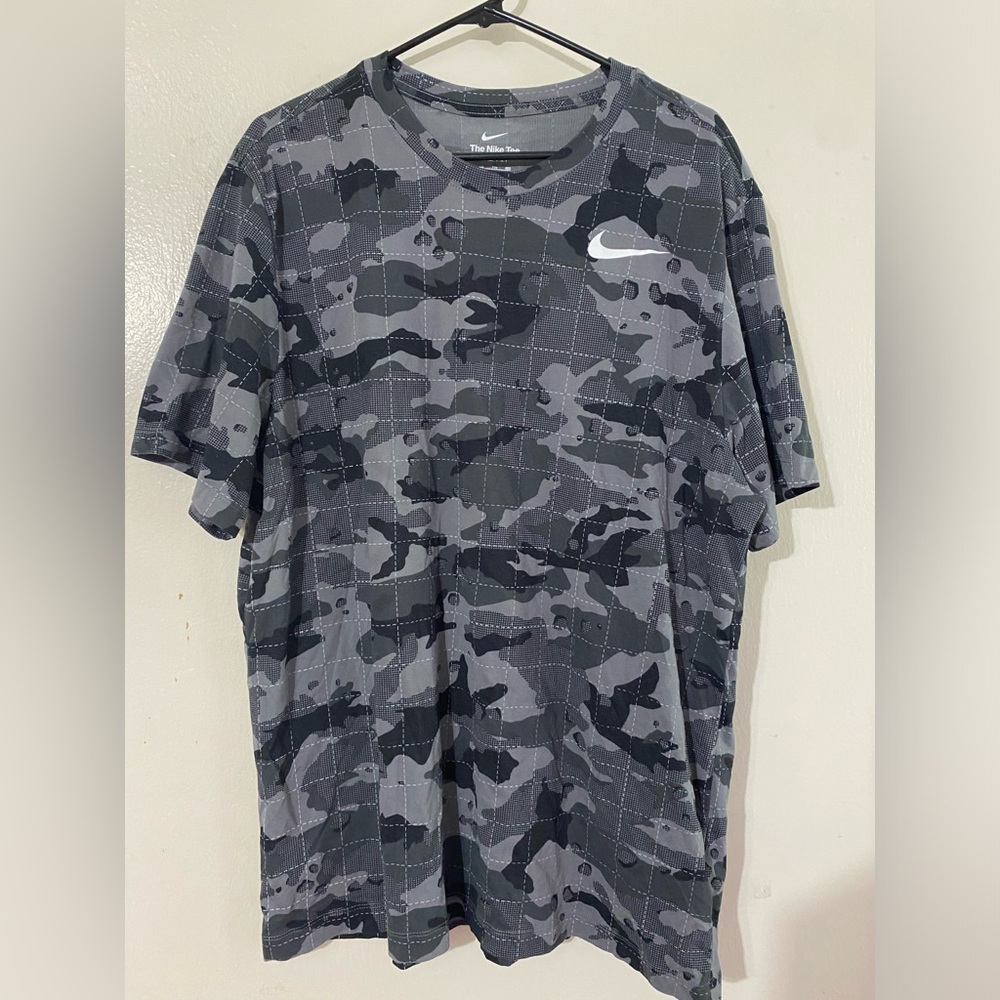 Nike tee dry fit